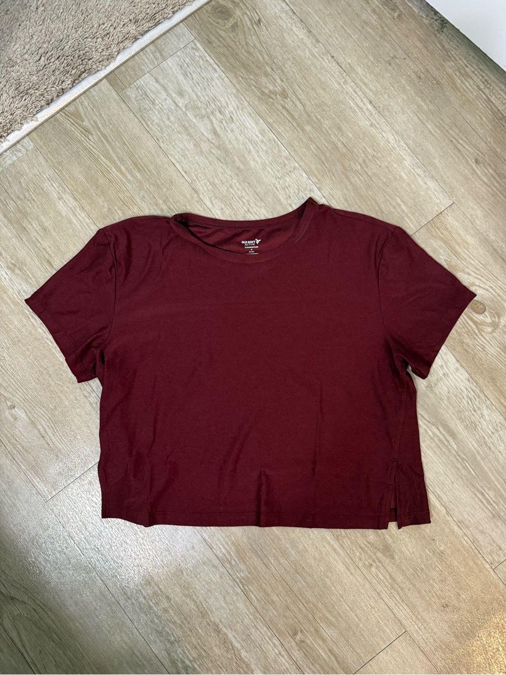 Old Navy Burgundy Short Sleeve Cropped Crewneck Tee